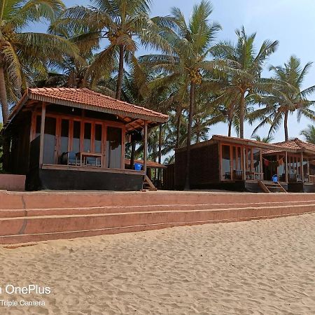 Dunhill Beach Resort Agonda Exterior foto